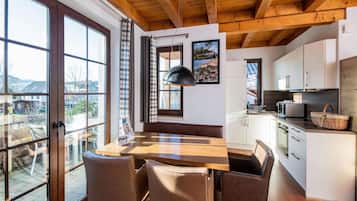 Chalet | Tempat makan