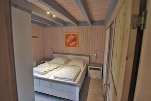 House | 4 bedrooms, individually furnished