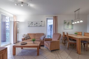 Living room - Tolles Appartment in der Seenplatte (Rechlin)