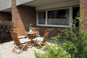 Outdoor dining - Holiday apartment Strandbox (Norddeich)