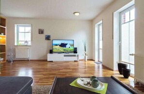 Smart TV - Waterkant Comfortable holiday residence (Norden)