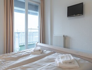 1 bedroom, individually furnished, bed sheets - Appartement im Ferienpark in Rechlin (Rechlin)