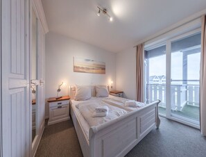 1 habitación, muebles diferentes y ropa de cama 