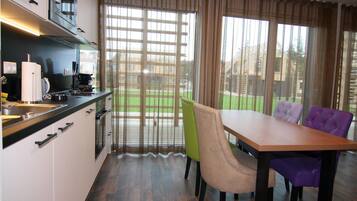 Rumah | Dapur pribadi | Kursi makan untuk bayi