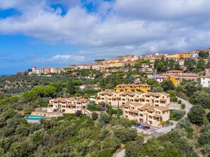 Exterior - Nice apartment for 4 guests with A/C, WIFI, TV and terrace (Castagneto Carducci)