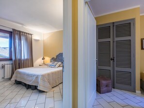 2 室のベッドルーム、旅行用ベビーベッド、WiFi (無料)