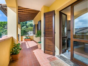 Exterior detail - Nice apartment for 4 guests with A/C, WIFI, TV and terrace (Castagneto Carducci)