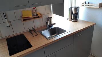 House | Private kitchen | Electric kettle, toaster