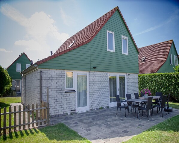 House | Outdoor dining