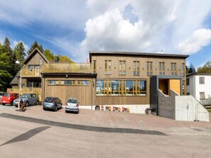 House | Exterior - Lovely Room With a Free Breakfast (Hisings Backa)