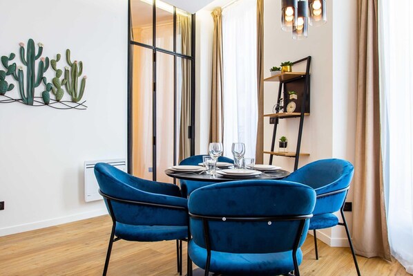 Dining - Live Like Real Parisians in the Heart of Paris (Paris)