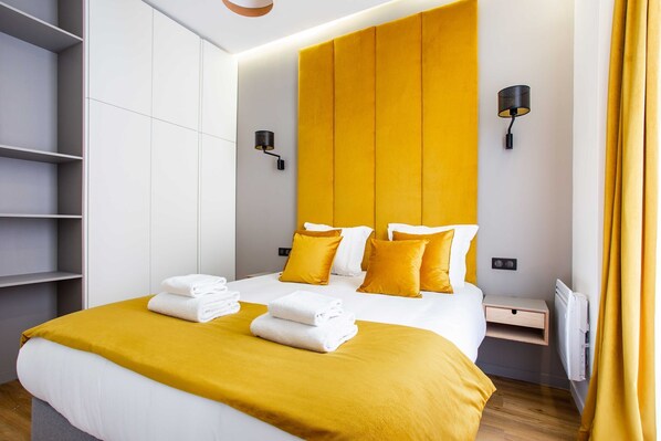 2 bedrooms, desk, free WiFi, bed sheets