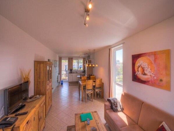 Unclassified image, 1 of 10, button - Marina Muritz Hideaway (Rechlin)