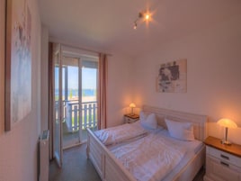 1 habitación, muebles diferentes y ropa de cama 