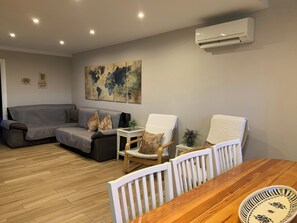 Smart TV, fireplace - Dreams Benasha, house in the Ebro delta close to all points of interest  (Deltebre)