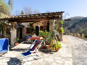 Cottage | Exterior - Charming Lucca Retreat (Lucca)