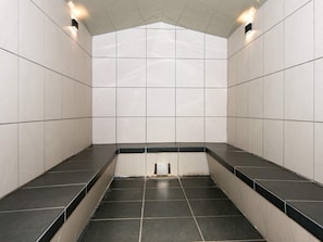 House | Bathroom