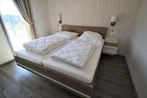 House | 3 bedrooms, individually furnished - Skandinavisches Ferienhaus in Mirow (Mirow)
