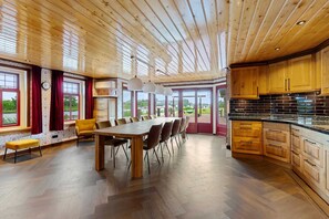 House | Living room - Detached Home in Friesland by Canal (Jistrum)