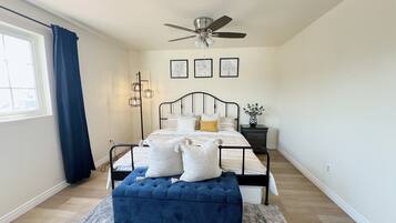 4 bedrooms, iron/ironing board, WiFi, bed sheets