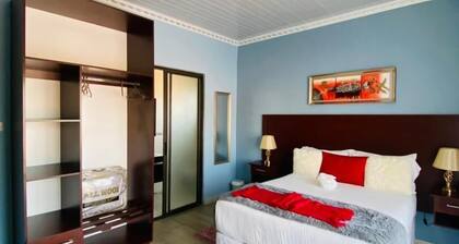 Canna Lilly Guest House