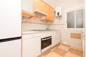Private kitchen - Velbar - Apartment In Cadiz. Free Wifi (Cádiz)