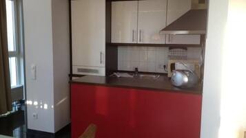 Apartment | Private kitchen | Electric kettle, toaster, highchair