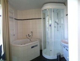 Apartment | Bathroom | Towels