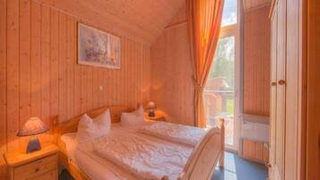 House | 3 bedrooms, individually furnished