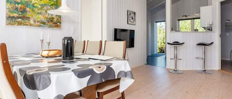 House | Dining