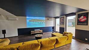 Smart TV, stereo - Domaine Caloin - Cinema (Echinghen)