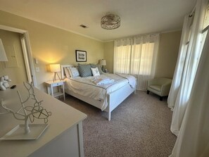 3 bedrooms, iron/ironing board, free WiFi, bed sheets - Cozy 3 Bedroom Ranch Home - Walk to Pier Village and the Beach!  (St. Simons Island)