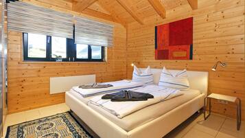 4 Schlafzimmer, Bügeleisen/Bügelbrett, kostenloses WLAN