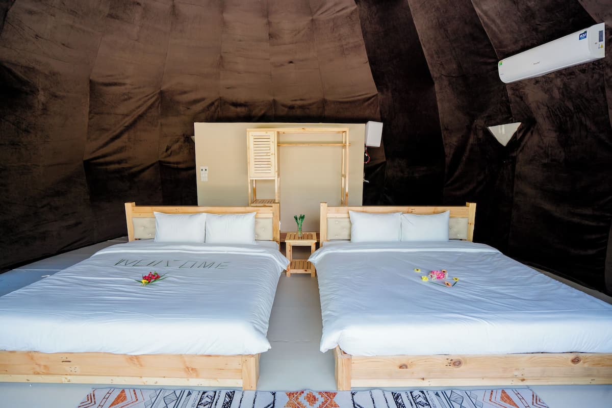 1 bedroom, free WiFi, bed sheets