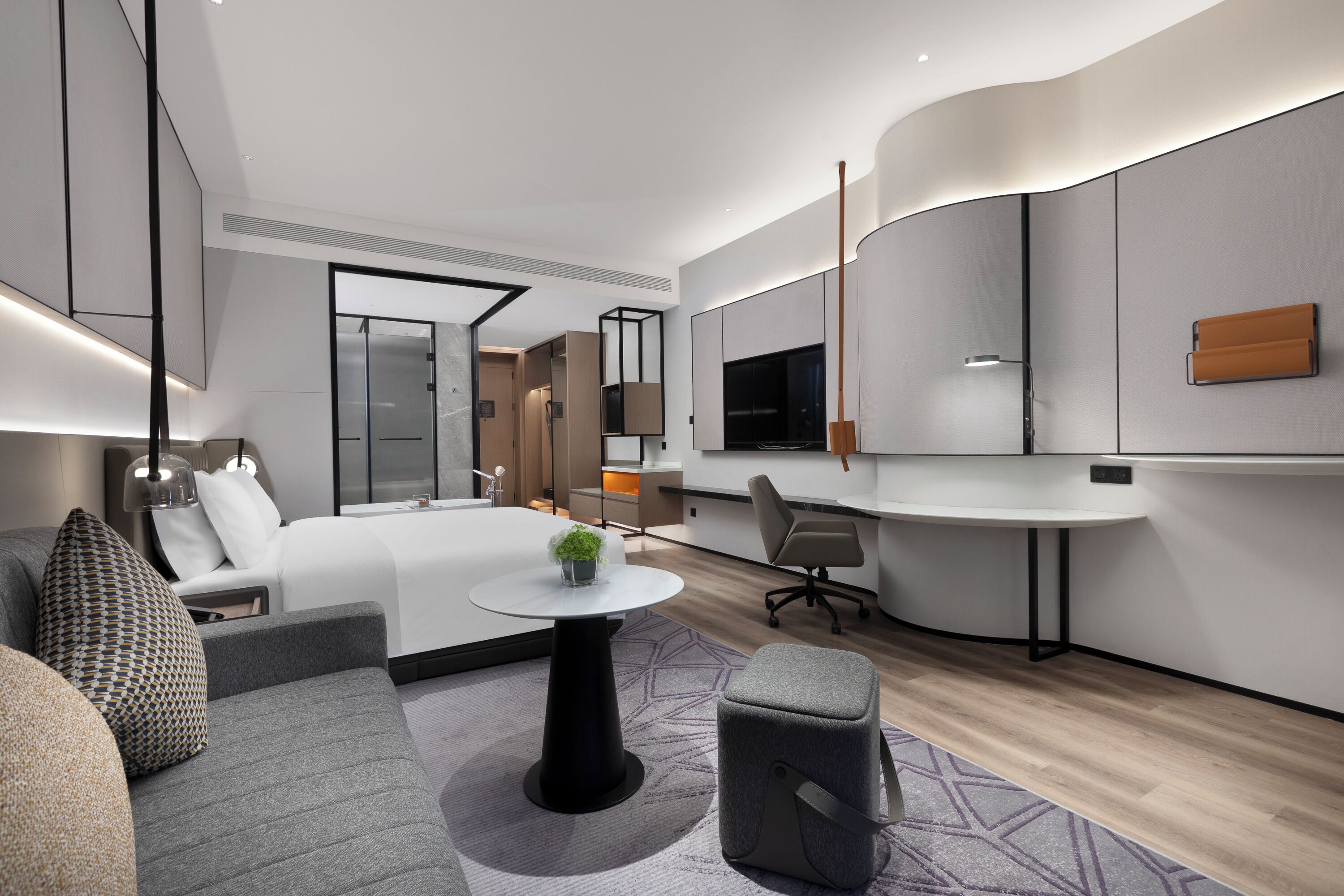 Chambre Standard, 1 très grand lit, baignoire accessible aux personnes à mobilité réduite