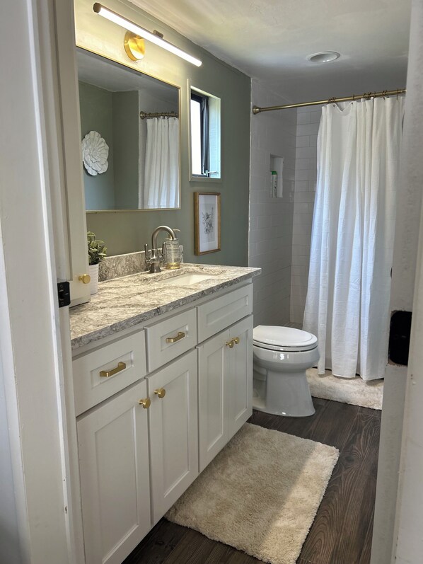 Unclassified image, 1 of 11, button