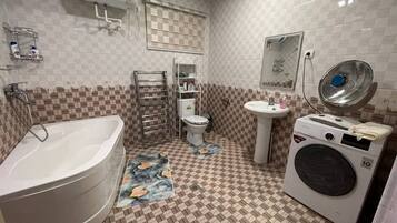 ํจ๋ฐ๋ฆฌ ์ํํธ | ์์ค | ์ค์๊ธฐ/์์กฐ ๊ฒฐํฉ, ํ์, ๋น๋, ์ดํธ