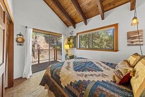 4 bedrooms, desk, iron/ironing board, free WiFi