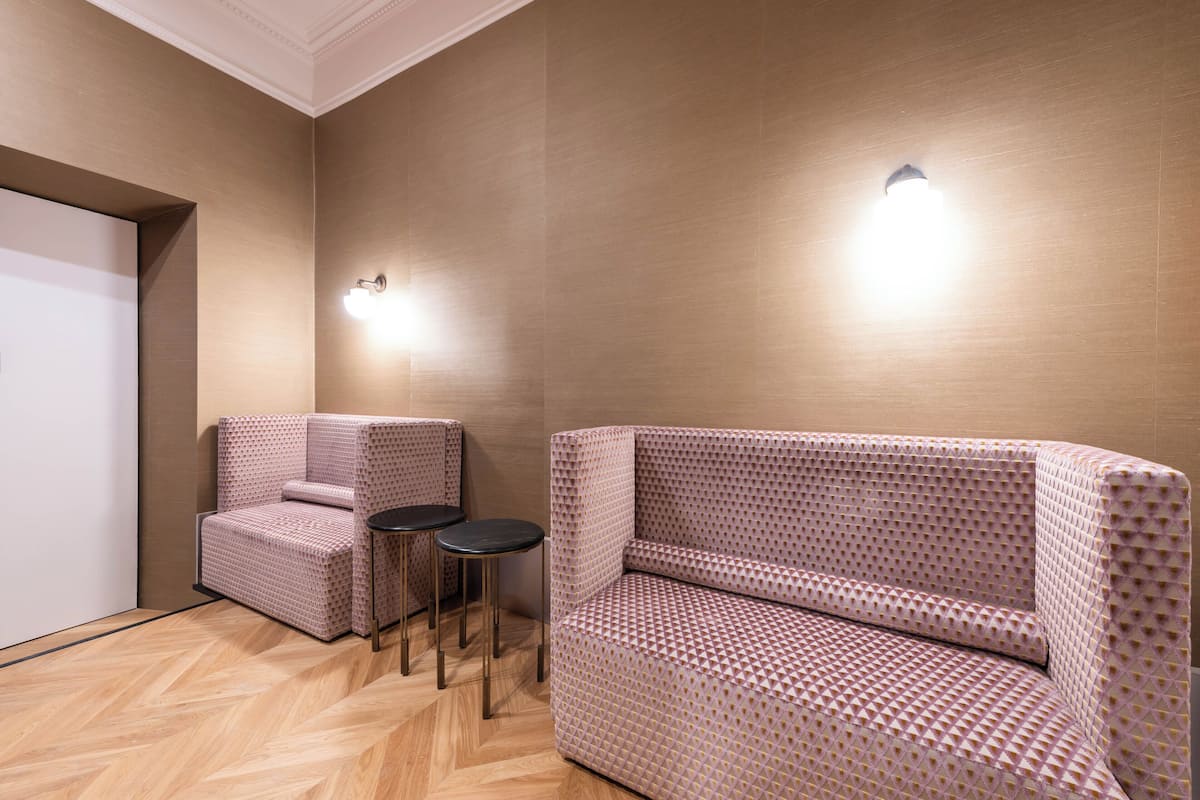 Suite | 1 bedroom, blackout drapes, soundproofing, iron/ironing board