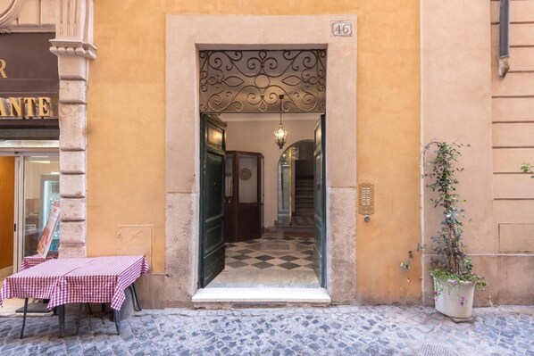 Exterior - The Couper Umiltà (Rome)