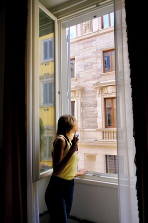 Deluxe Room | Blackout drapes, soundproofing, iron/ironing board, free WiFi - The Couper Umiltà (Rome)