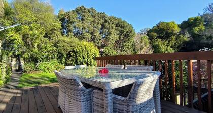 Birdsong hideaway 2-bedroom suite in Auckland