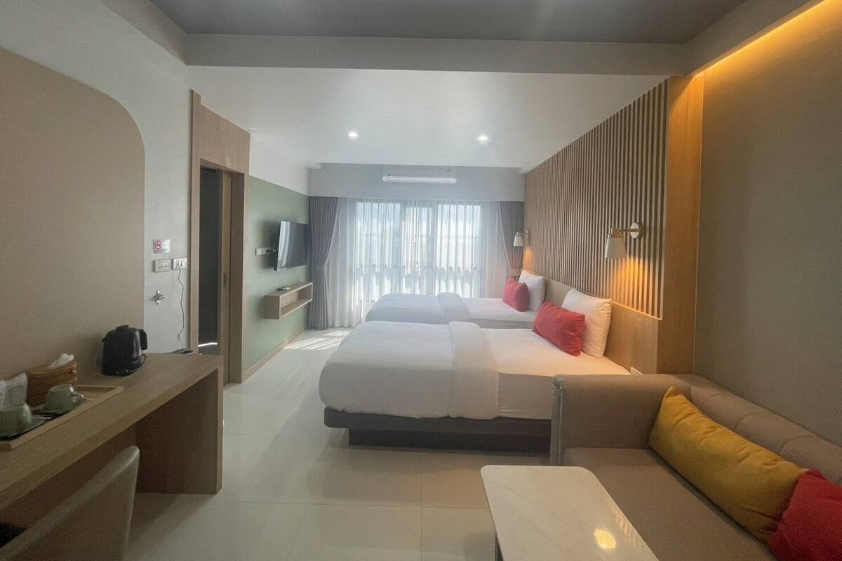 Phòng đôi hoặc 2 giường đơn Deluxe | Bộ đồ giường cao cấp, nệm Select Comfort, trang trí khác biệt