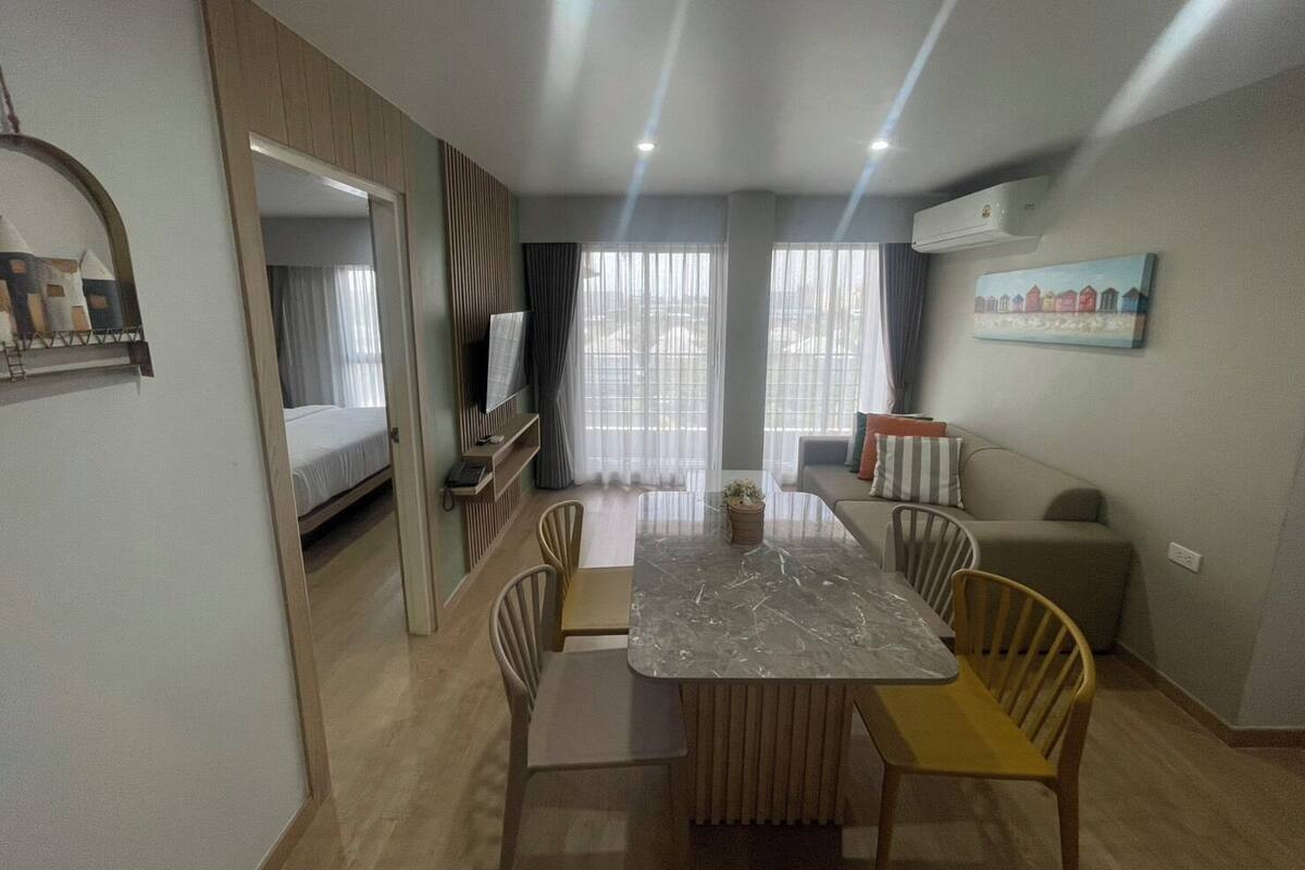 Family Suite | Bộ đồ giường cao cấp, nệm Select Comfort, trang trí khác biệt