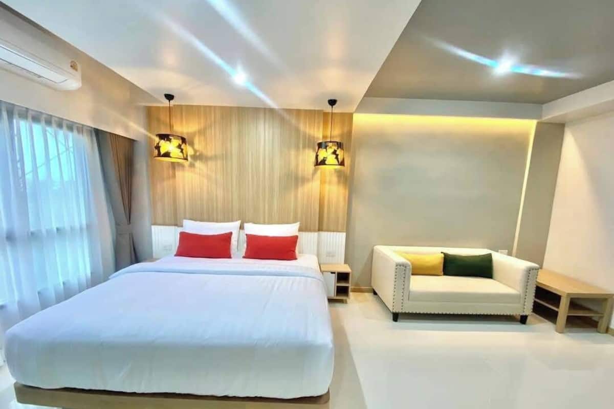 Habitación doble Deluxe, vista a la ciudad | Ropa de cama de alta calidad y camas Select Comfort