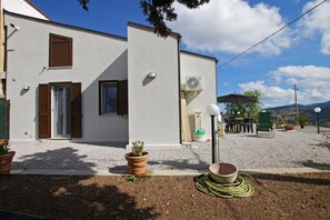 Exterior - Beautiful Panoramas and Relax in the countryside, at a few minutes from the Sea! (Collesano)