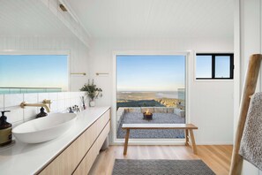 تجهيزات دش، مجففات شعر، مناشف