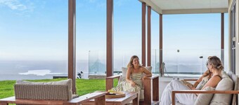 Petrichor Estate - 360 Views, Pool & Spa