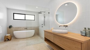 Shower, towels