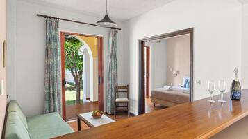 Cunas gratuitas, wifi gratis y ropa de cama